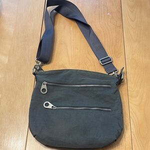 Baggallini Stylish Gray Crossbody Bag